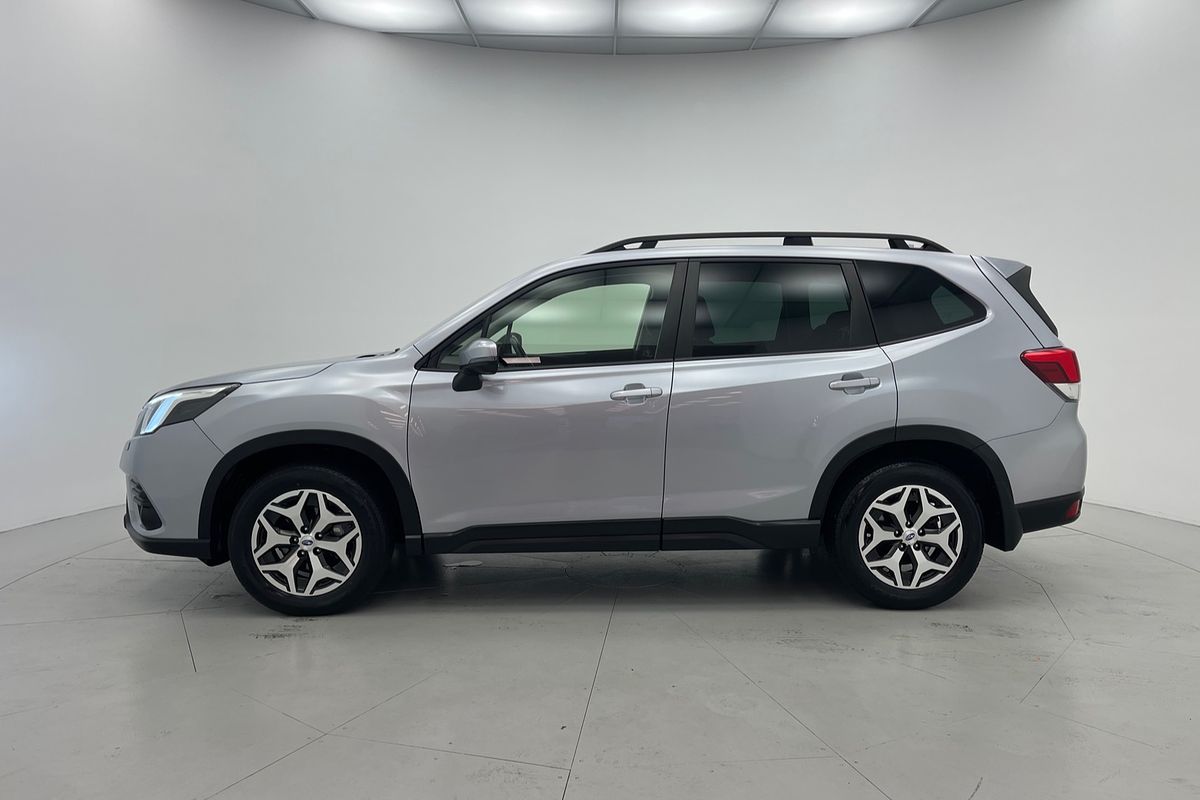 2023 Subaru Forester 2.5i 50 Years Edition S5