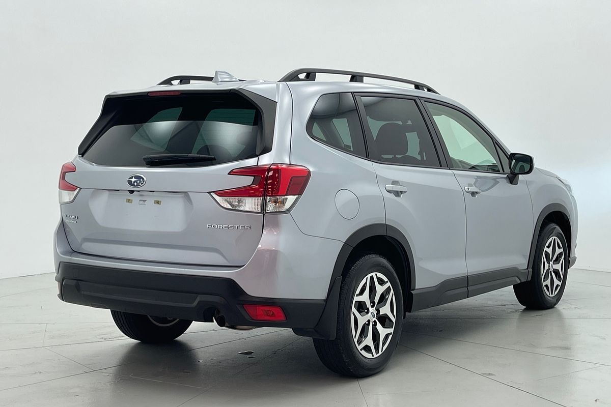 2023 Subaru Forester 2.5i 50 Years Edition S5