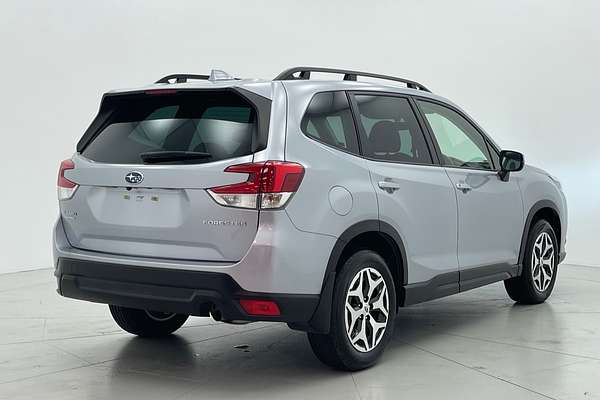 2023 Subaru Forester 2.5i 50 Years Edition S5