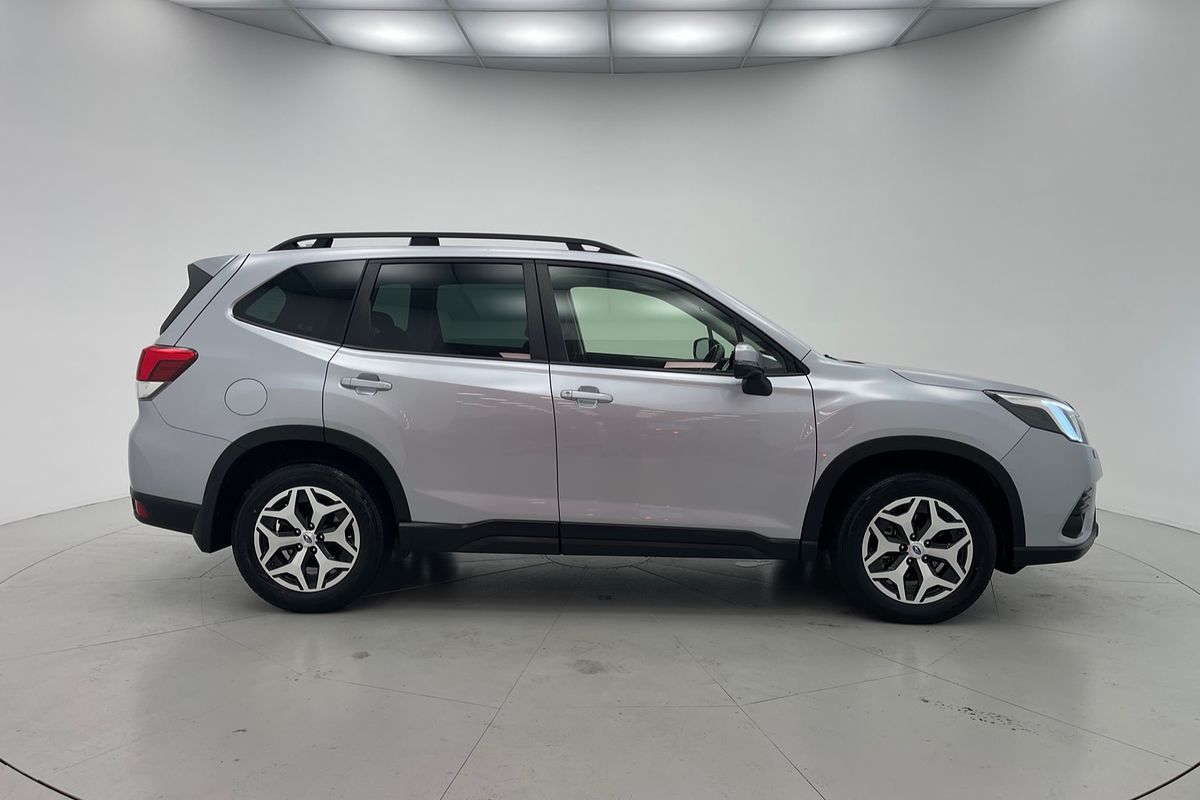 2023 Subaru Forester 2.5i 50 Years Edition S5