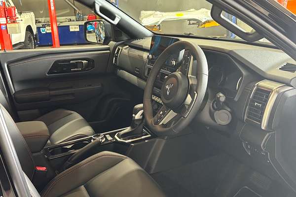2025 Mitsubishi Triton GSR MV 4X4