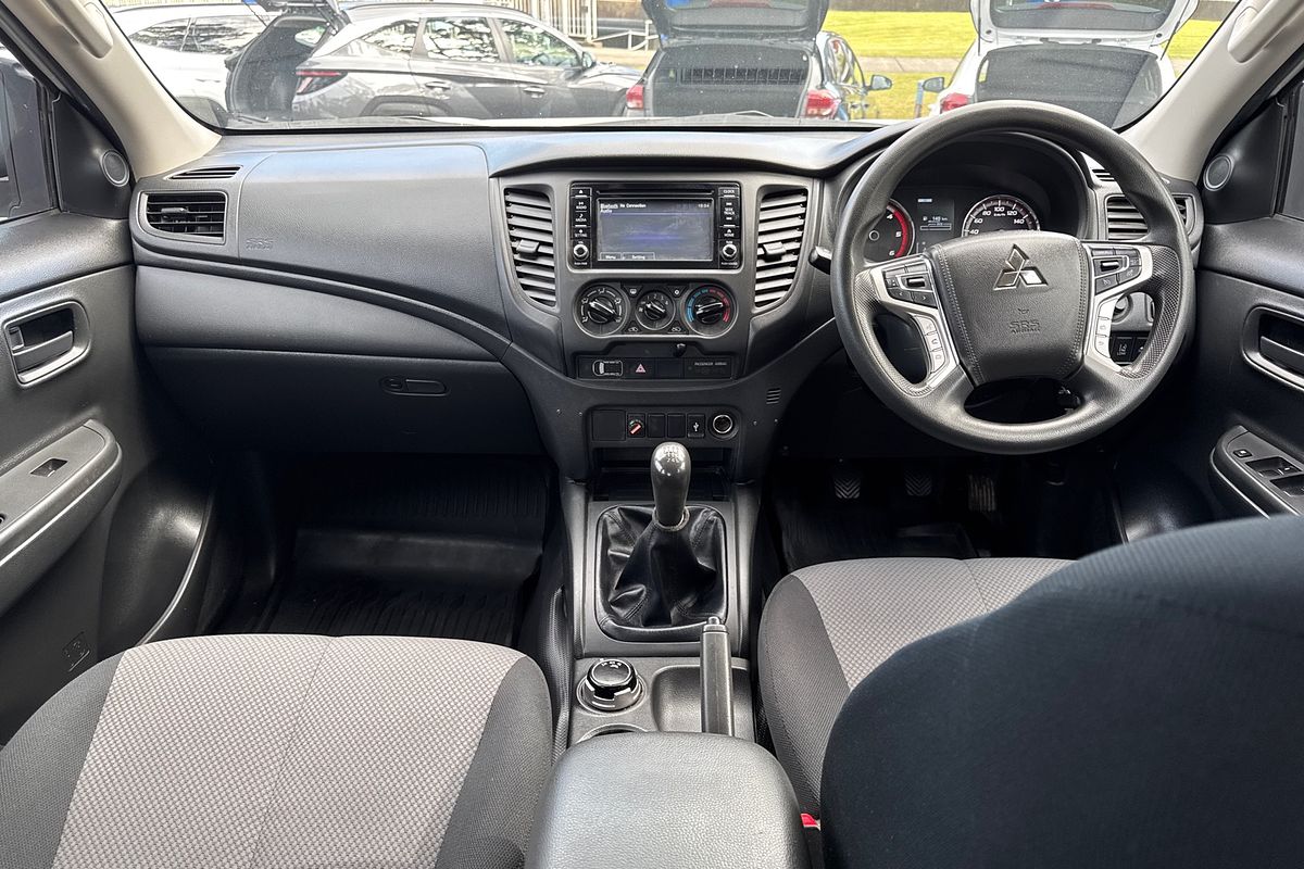 2021 Mitsubishi Triton GLX MR 4X4