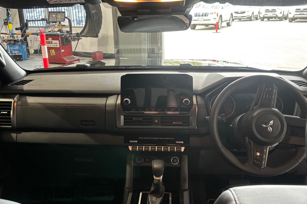 2025 Mitsubishi Triton GSR MV 4X4
