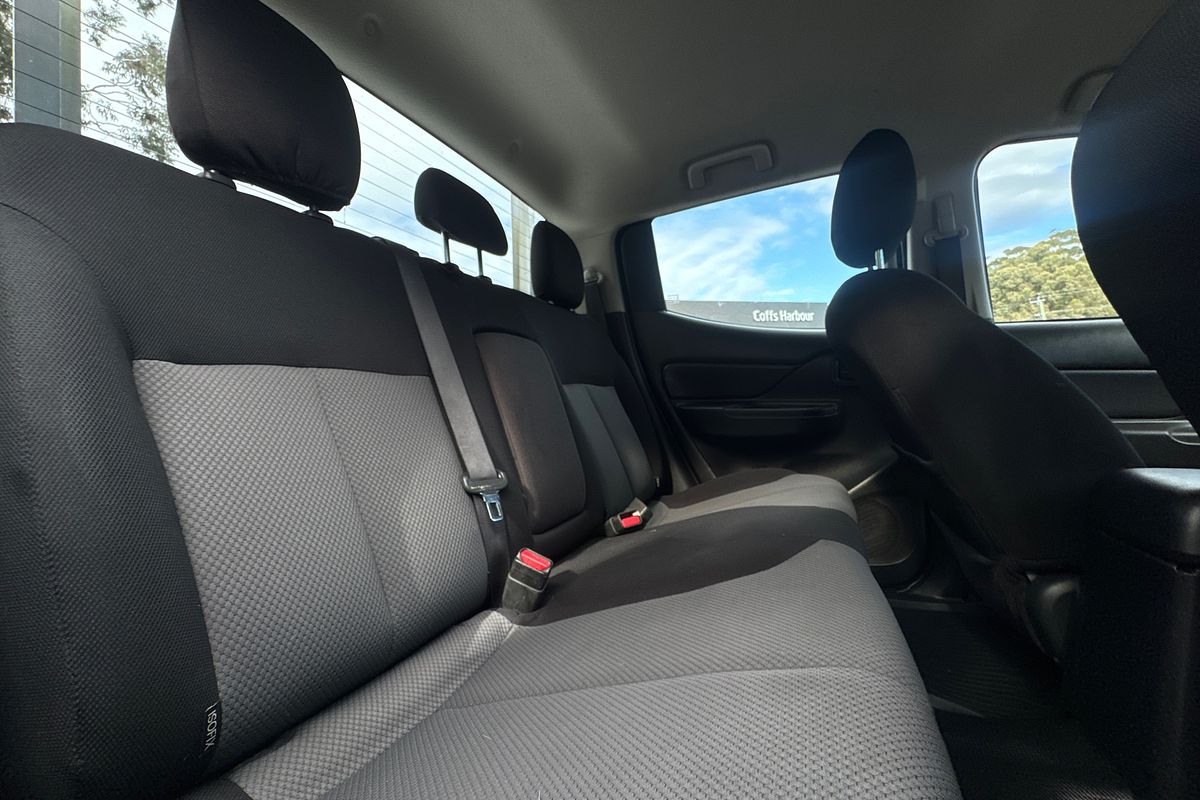 2021 Mitsubishi Triton GLX MR 4X4