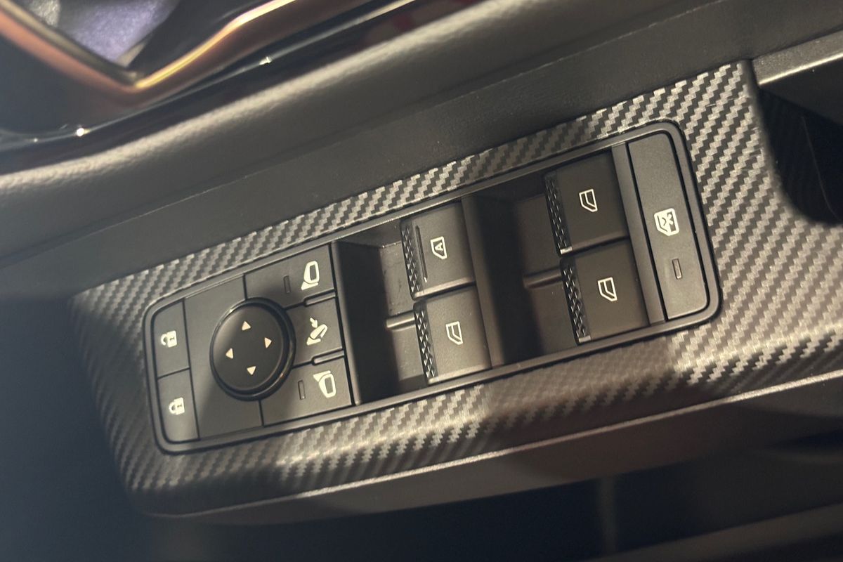 2025 Mitsubishi Triton GSR MV 4X4