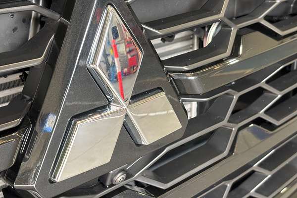 2025 Mitsubishi Triton GSR MV 4X4