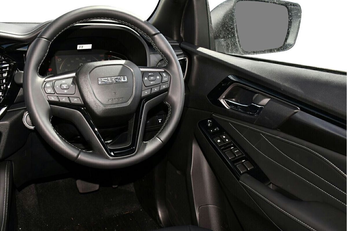 2025 Isuzu MU-X LS-T