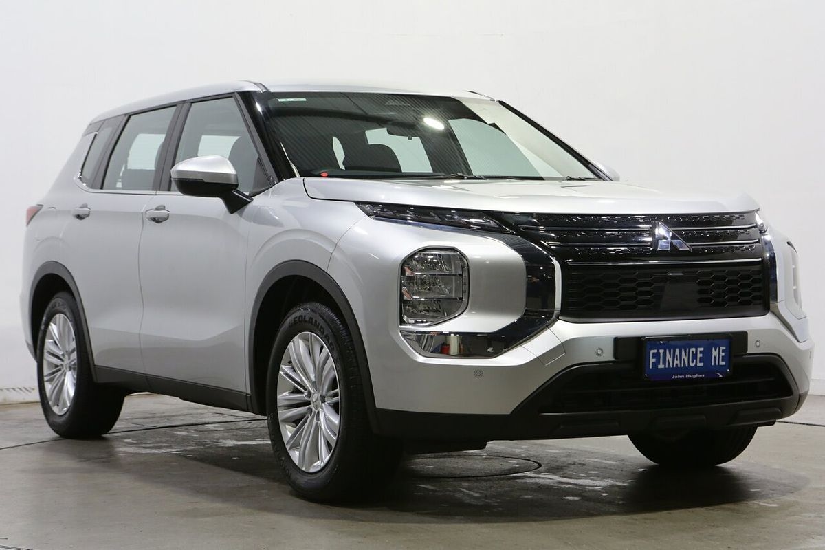 2024 Mitsubishi Outlander ES ZM