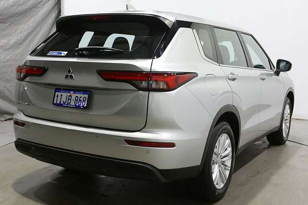 2024 Mitsubishi Outlander ES ZM