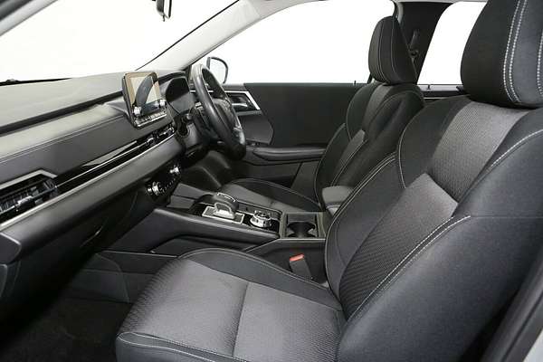 2024 Mitsubishi Outlander ES ZM