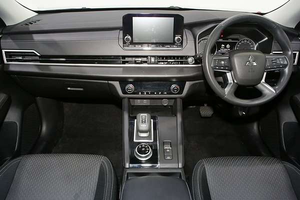 2024 Mitsubishi Outlander ES ZM