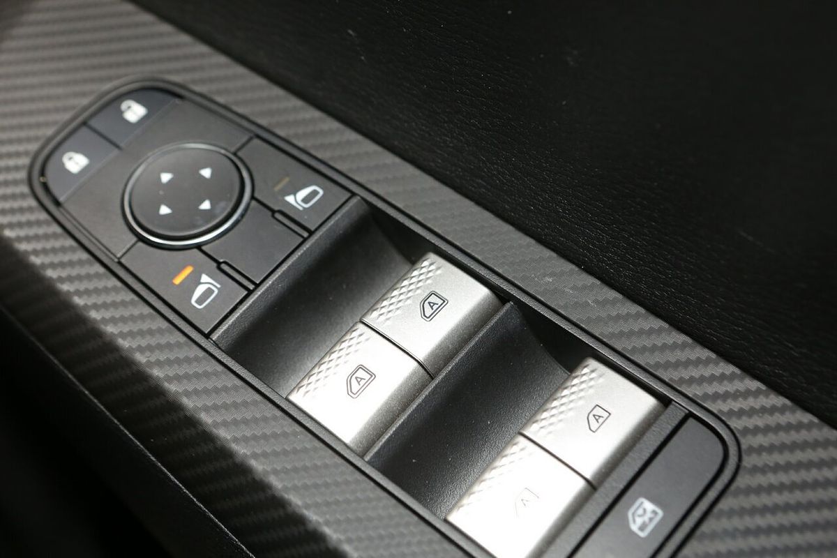 2024 Mitsubishi Outlander ES ZM