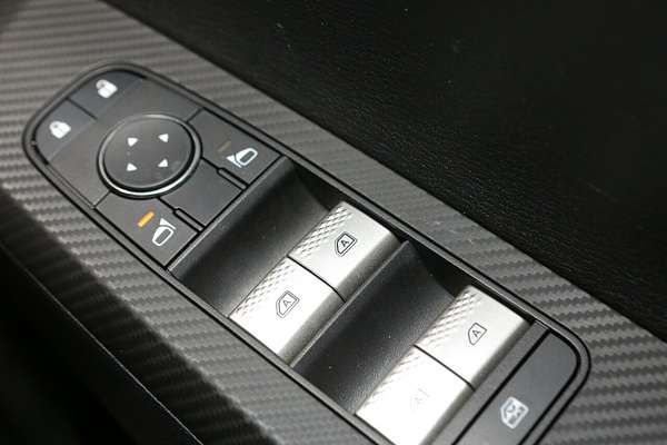 2024 Mitsubishi Outlander ES ZM