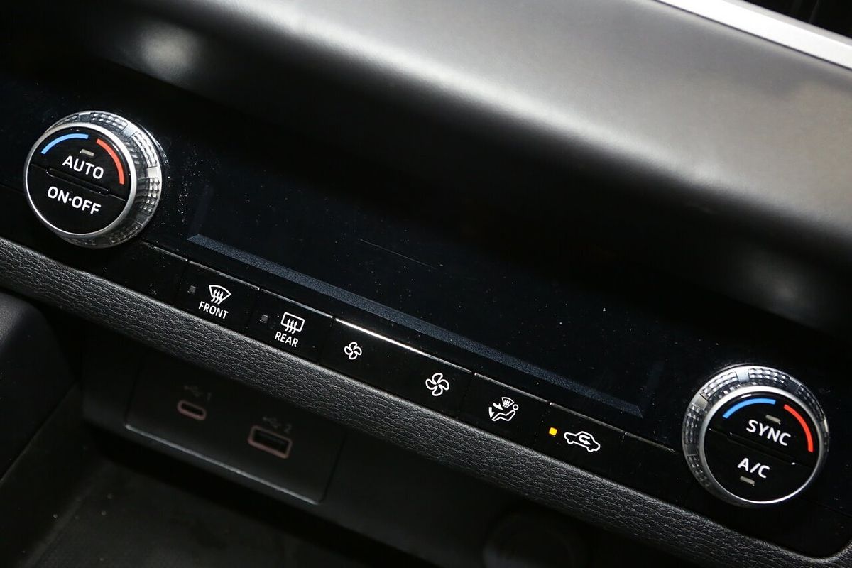2024 Mitsubishi Outlander ES ZM