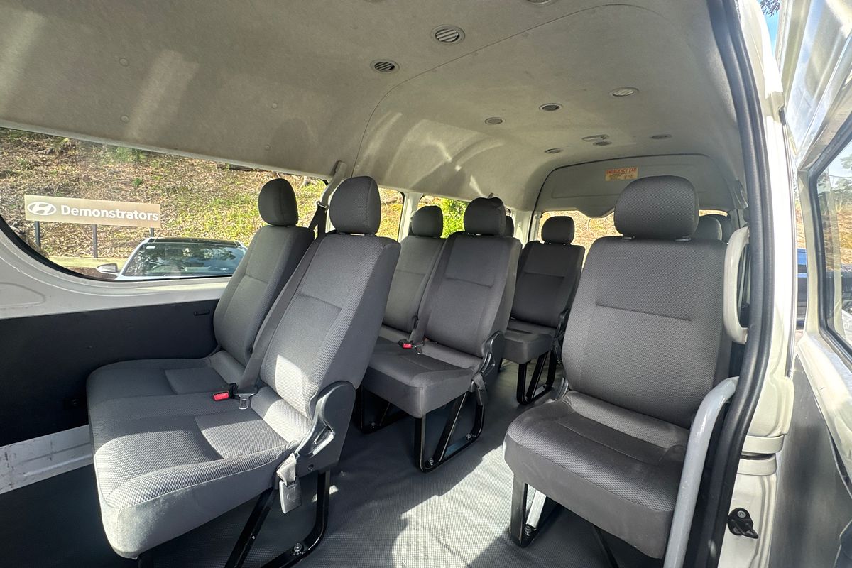 2019 Toyota Hiace Commuter KDH223R