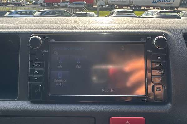 2019 Toyota Hiace Commuter KDH223R