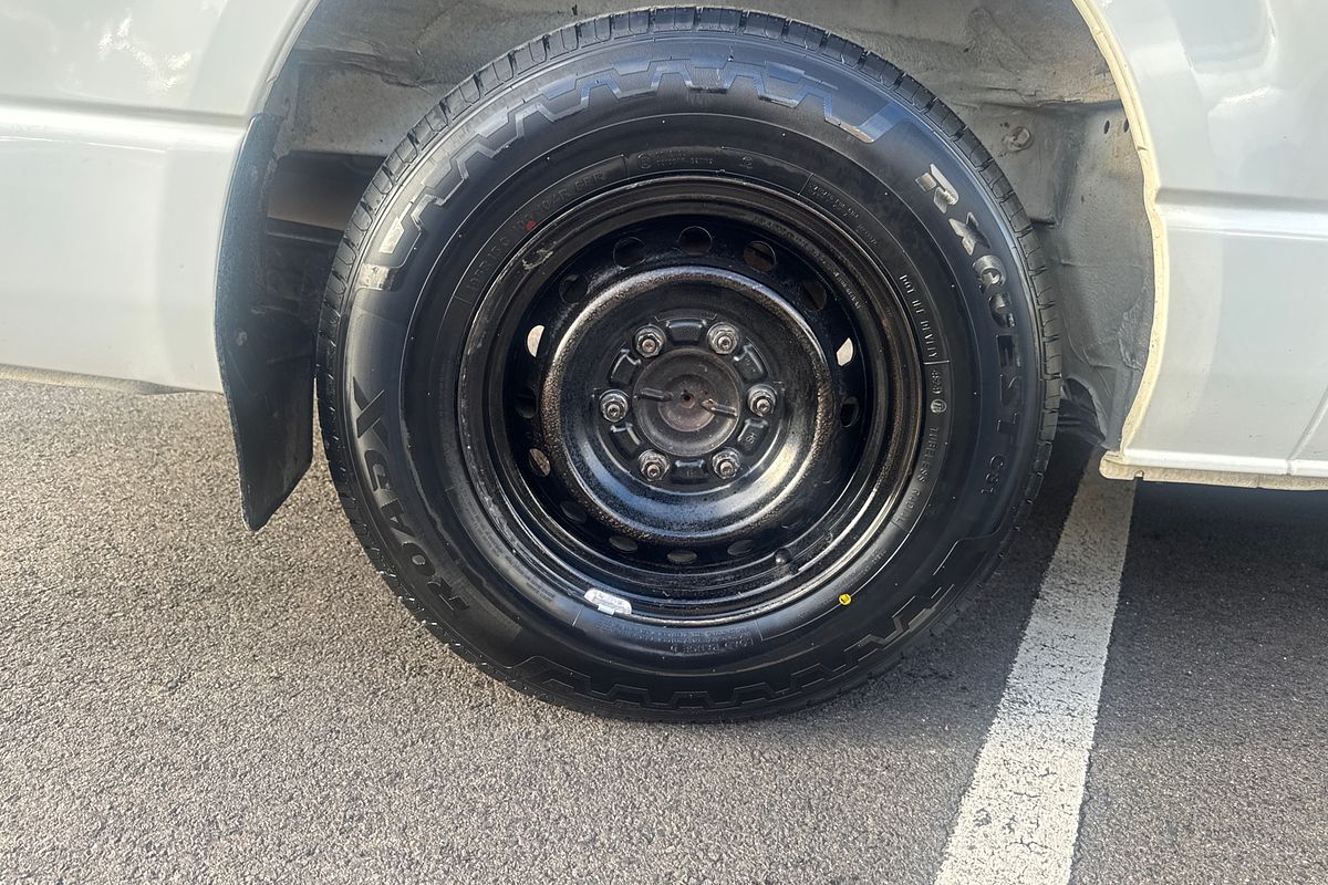 2019 Toyota Hiace Commuter KDH223R
