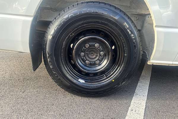 2019 Toyota Hiace Commuter KDH223R