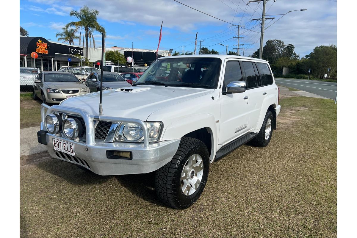 2009 Nissan Patrol ST-L GU 6