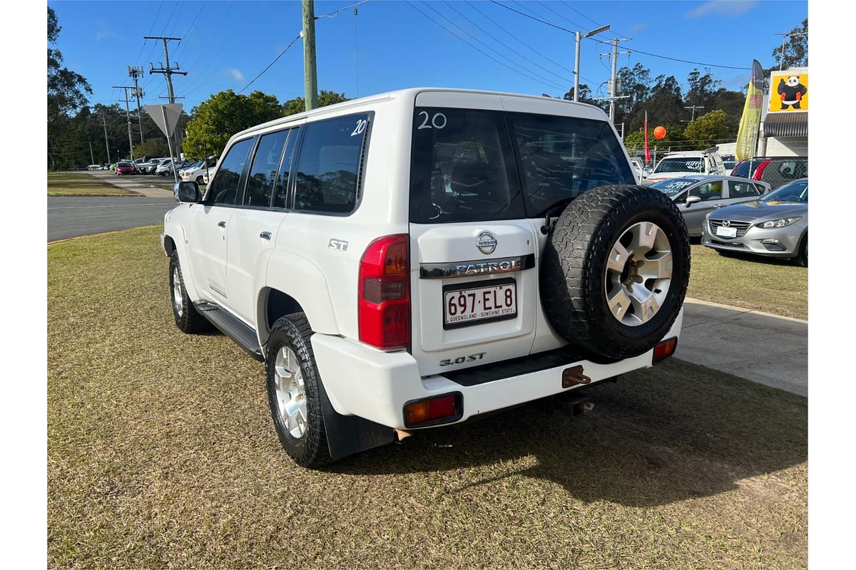 2009 Nissan Patrol ST-L GU 6