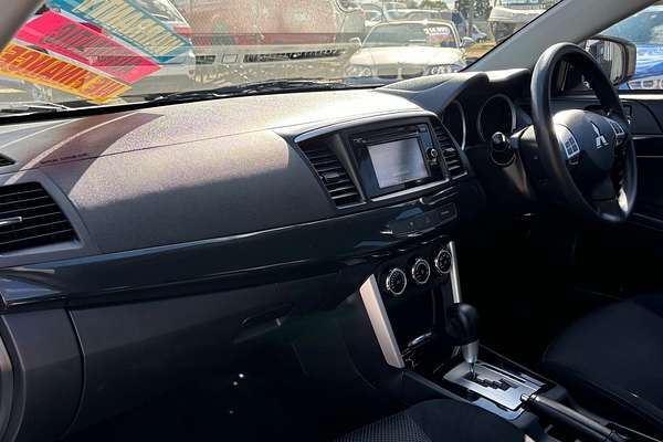 2017 Mitsubishi Lancer ES Sport CF