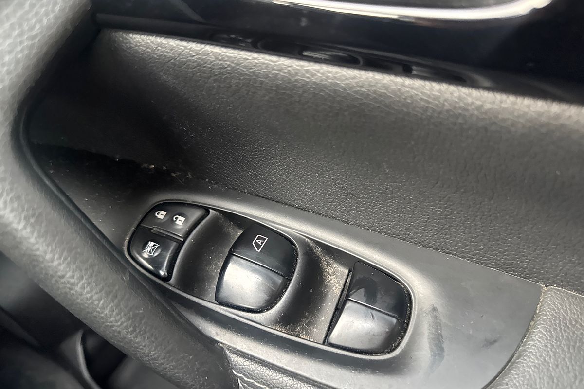 2017 Nissan QASHQAI Ti J11