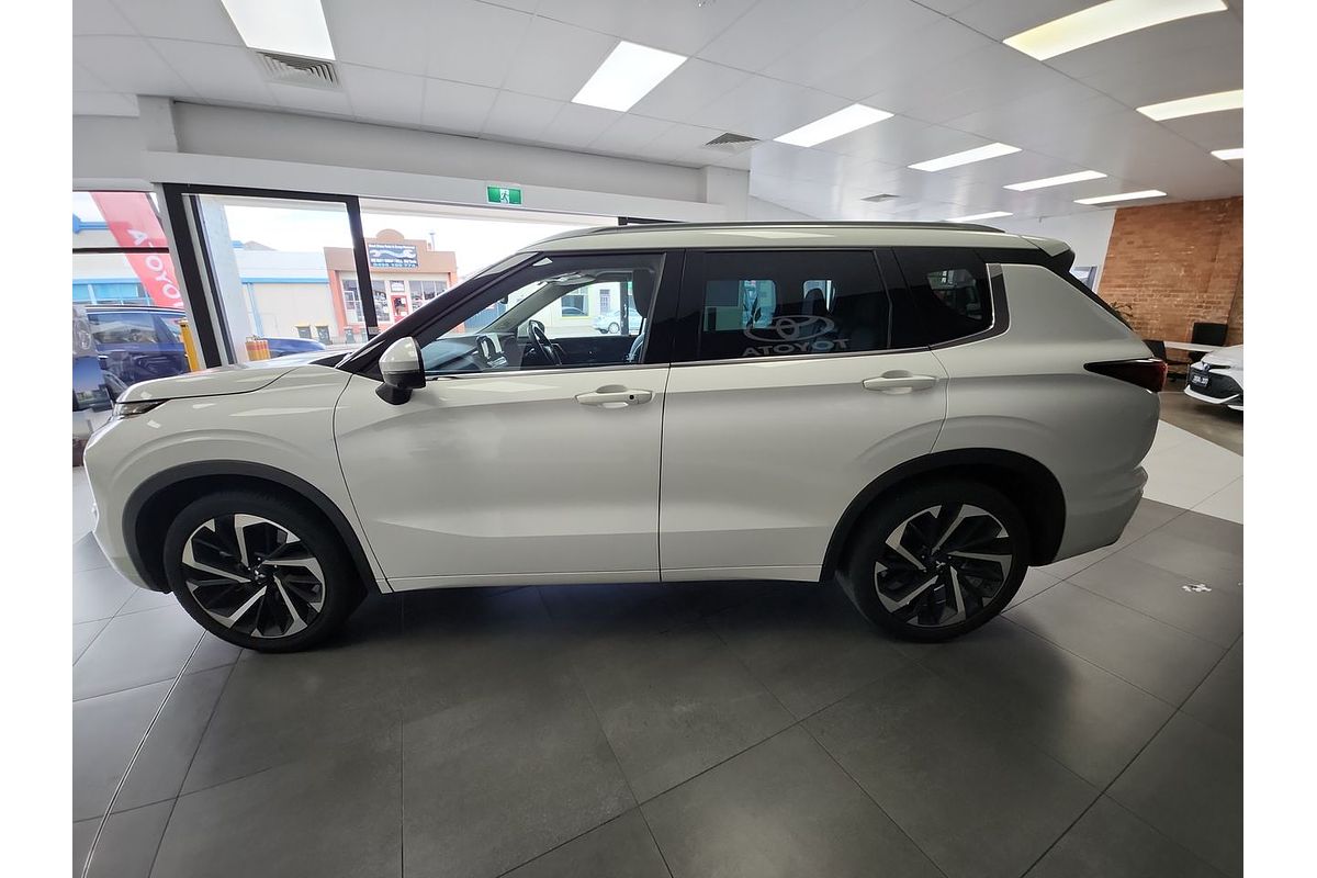 2022 Mitsubishi Outlander Exceed Tourer ZM