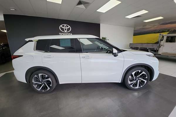 2022 Mitsubishi Outlander Exceed Tourer ZM