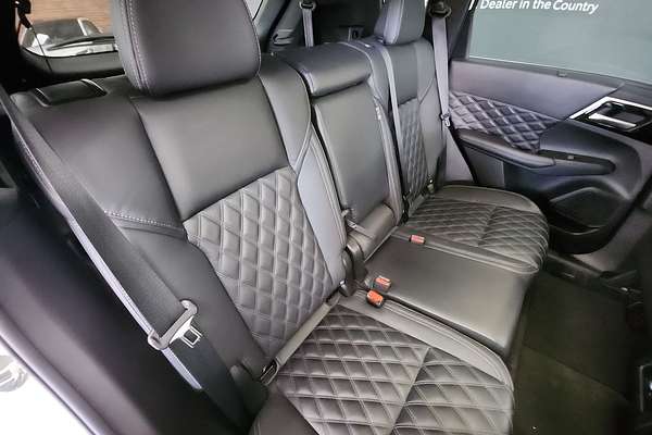 2022 Mitsubishi Outlander Exceed Tourer ZM
