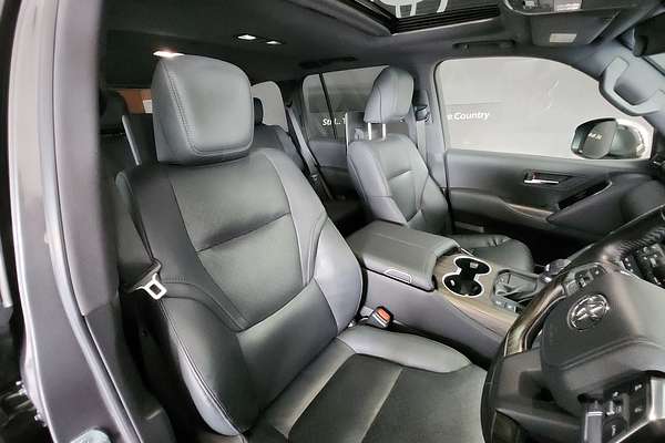 2021 Toyota Landcruiser Sahara FJA300R