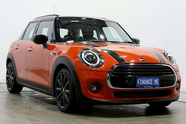 2021 MINI Hatch Cooper Signature F55 LCI