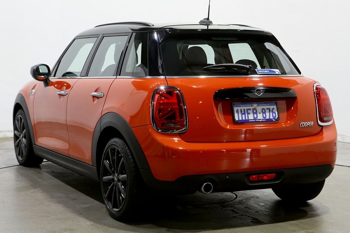 2021 MINI Hatch Cooper Signature F55 LCI