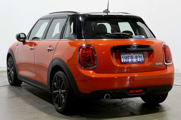2021 MINI Hatch Cooper Signature F55 LCI