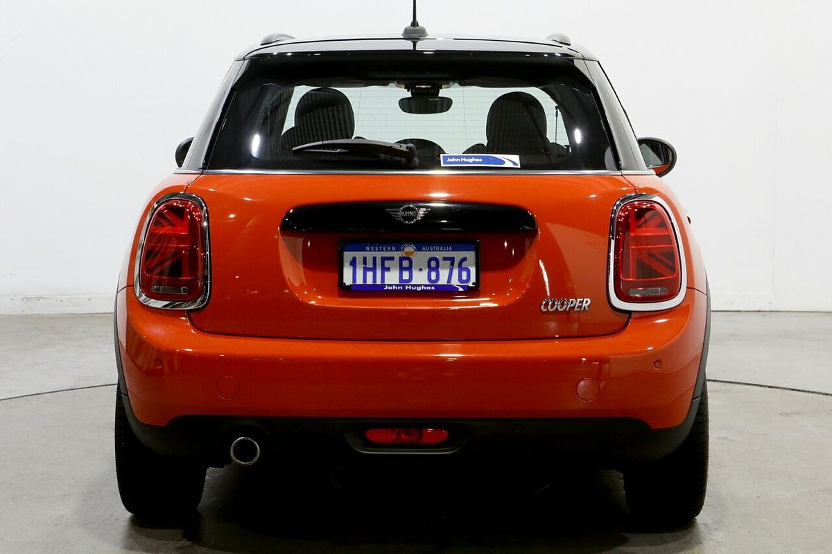2021 MINI Hatch Cooper Signature F55 LCI