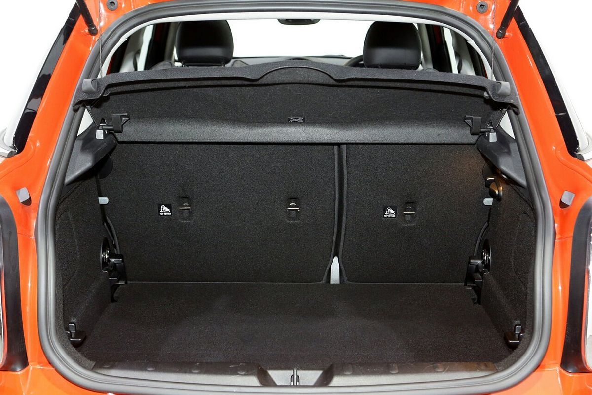 2021 MINI Hatch Cooper Signature F55 LCI