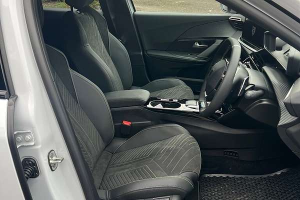 2025 Peugeot 2008 GT e-DCS Hybrid P24 MY25