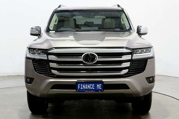 2022 Toyota Landcruiser Sahara FJA300R
