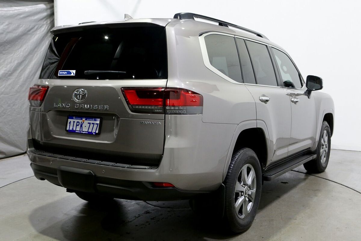 2022 Toyota Landcruiser Sahara FJA300R