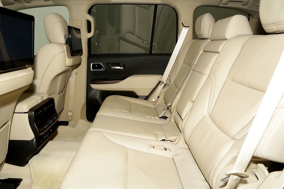 2022 Toyota Landcruiser Sahara FJA300R