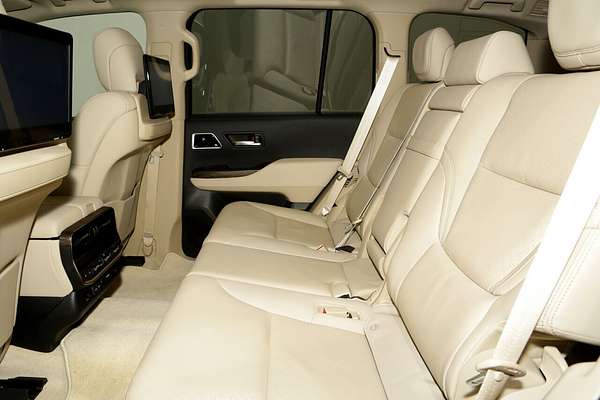 2022 Toyota Landcruiser Sahara FJA300R