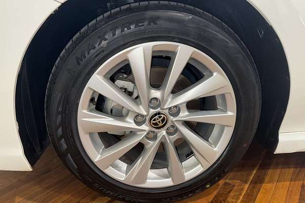 2021 Toyota Camry Ascent Sport AXVH70R