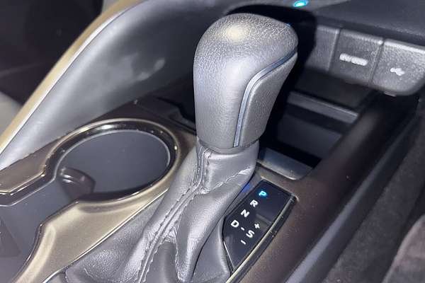 2021 Toyota Camry Ascent Sport AXVH70R