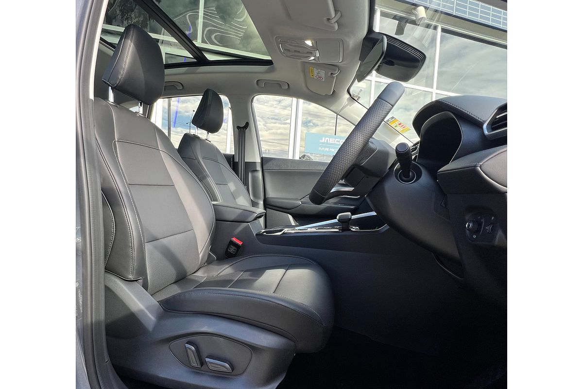 2025 MG ZS Essence ZS32