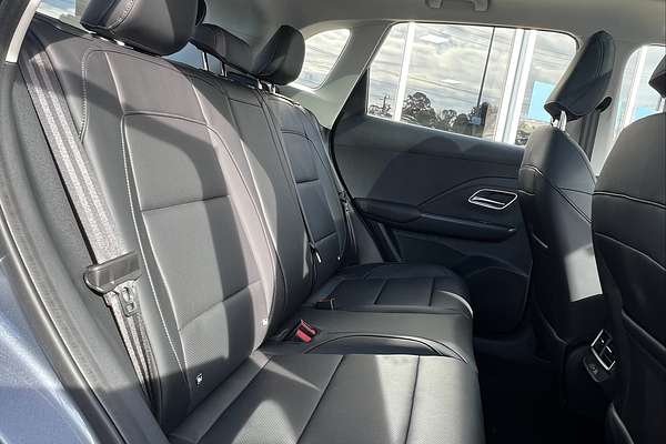 2025 MG ZS Essence ZS32