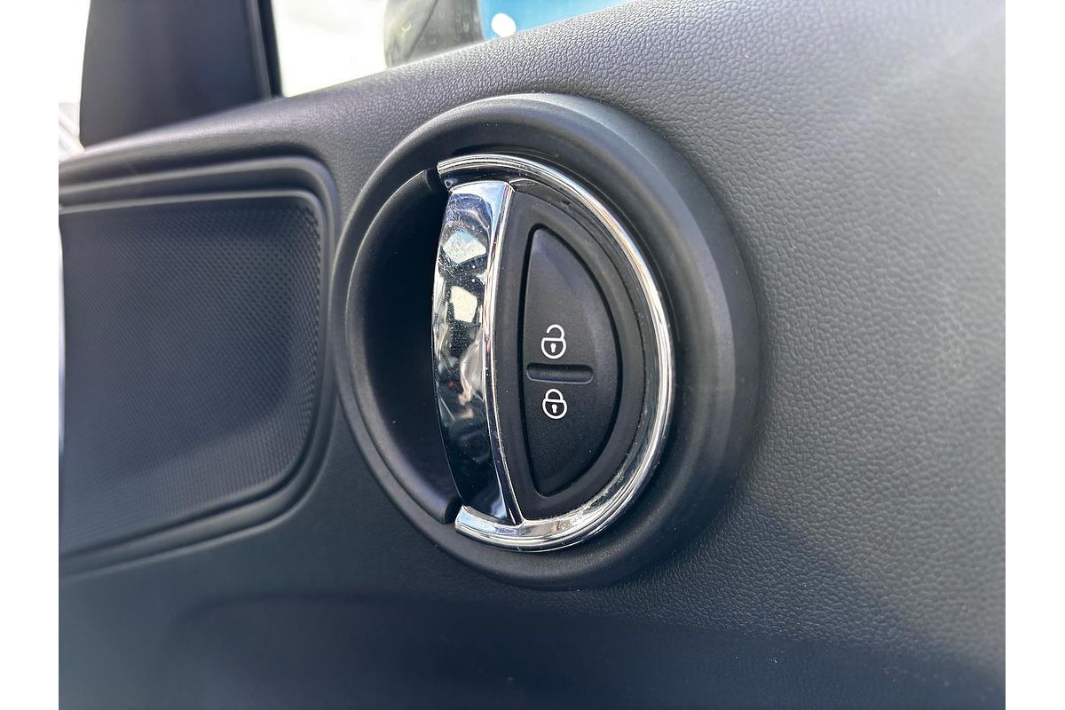 2017 MINI Countryman Cooper F60