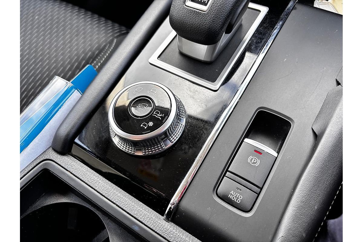 2023 Mitsubishi Outlander ES ZM