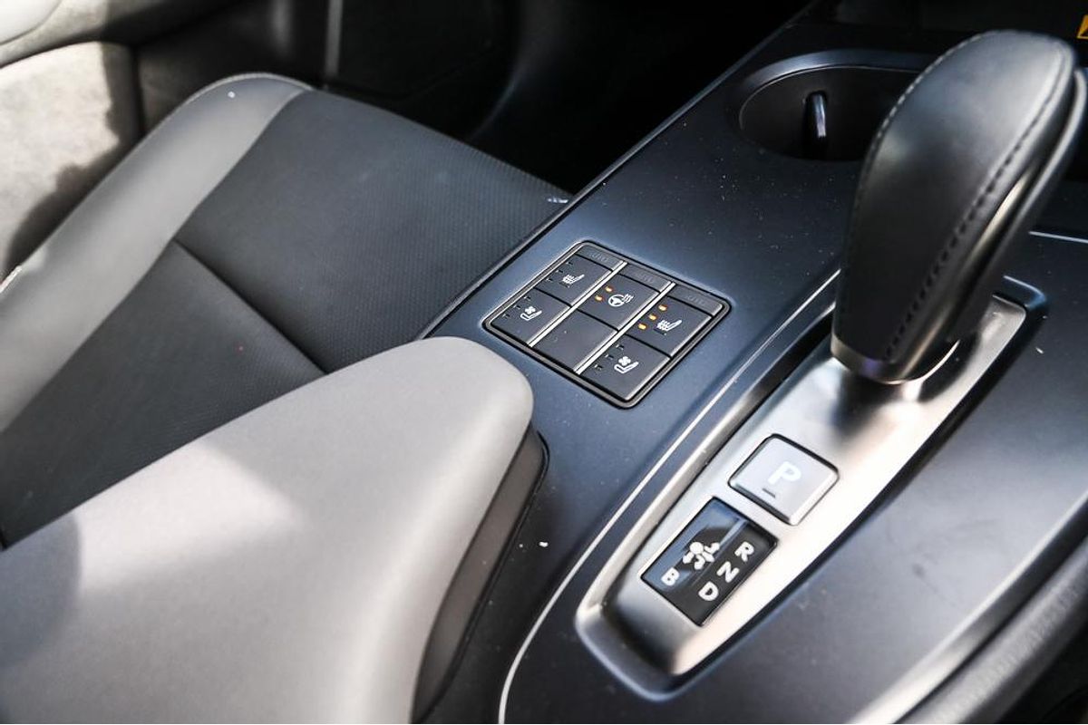 2023 Lexus UX UX300e Luxury KMA10R