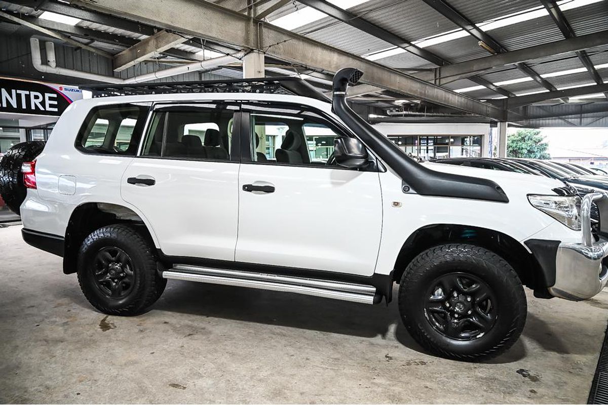 2015 Toyota Landcruiser GX VDJ200R