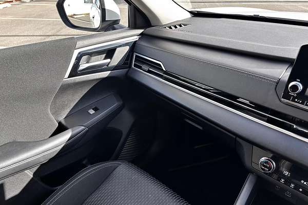 2023 Mitsubishi Outlander ES ZM