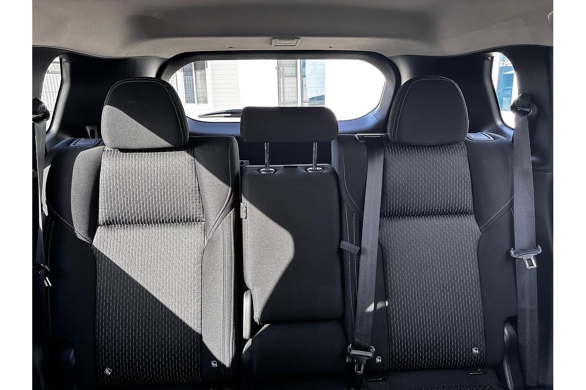 2023 Mitsubishi Outlander ES ZM